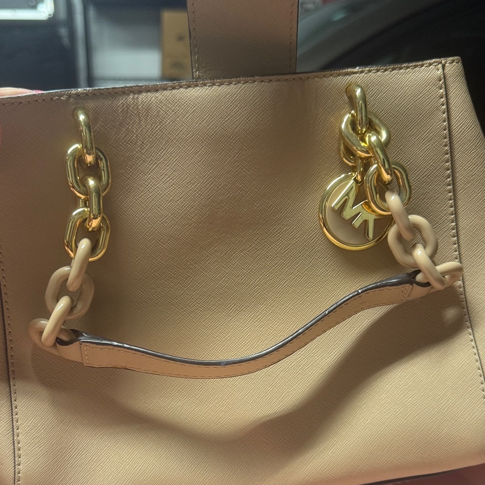 Michael Kors Beige Shoulder Bag with Gold Accents